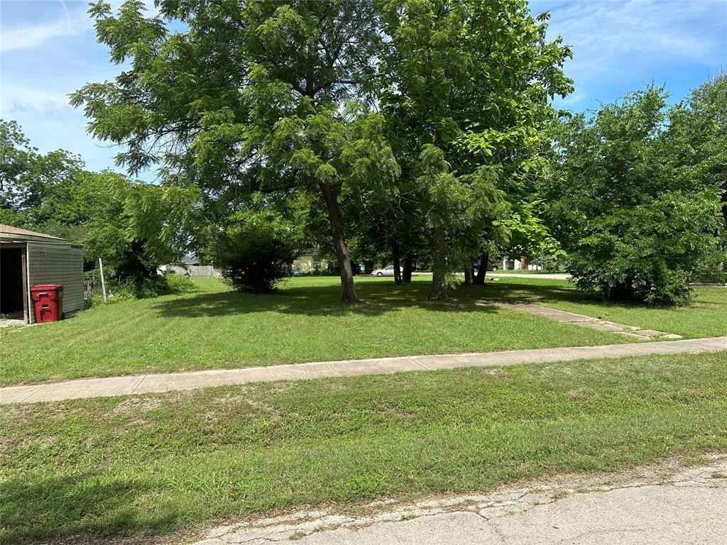 607 N Main St  