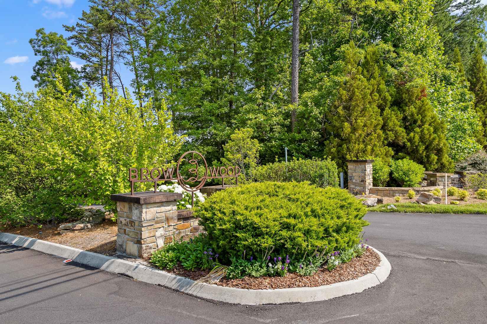 62 Brow Wood Ln  