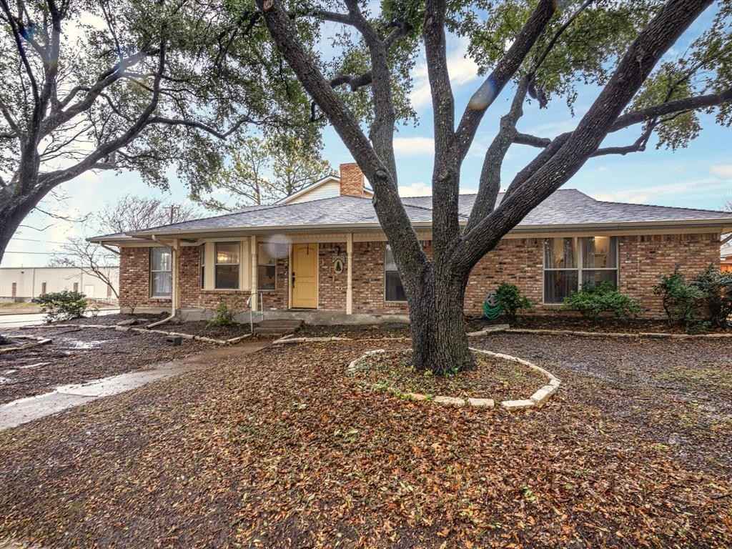 1316 Fredricksburg Ct  