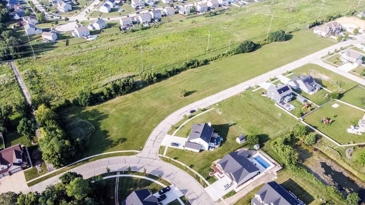 26464 W Orchid Ln  