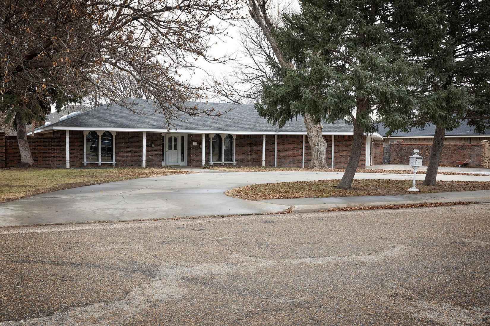 218 Carson Ave  