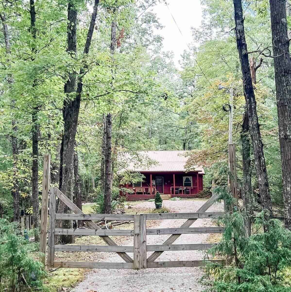 255 Whippoorwill Ln  