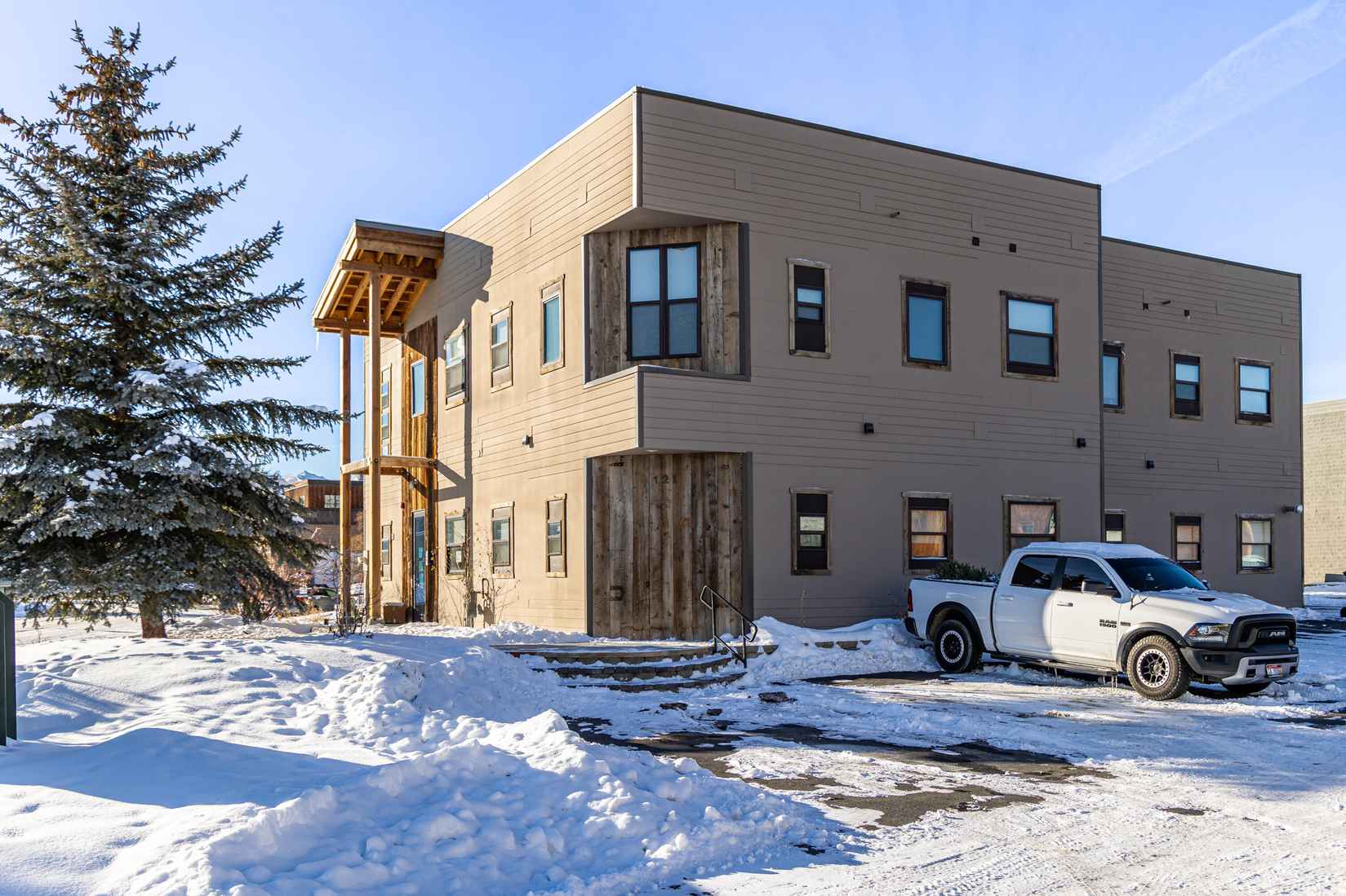 121 Honeysuckle St  