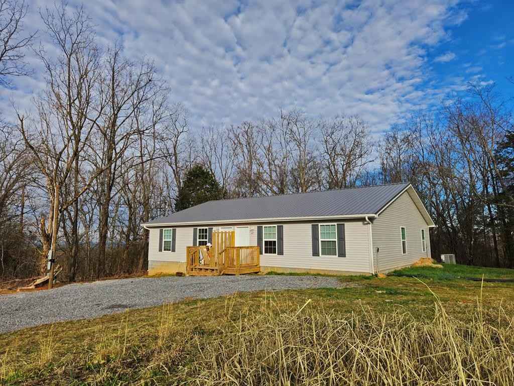 522/526 County Line Rd  