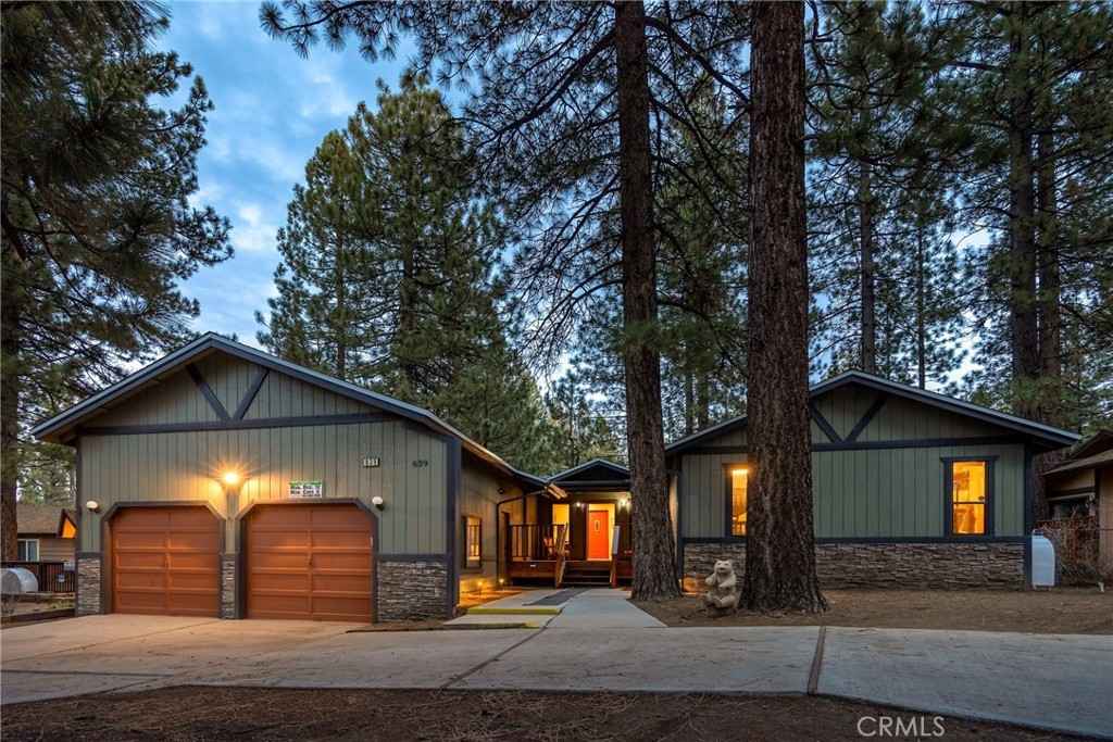 639 Crestwood Dr  