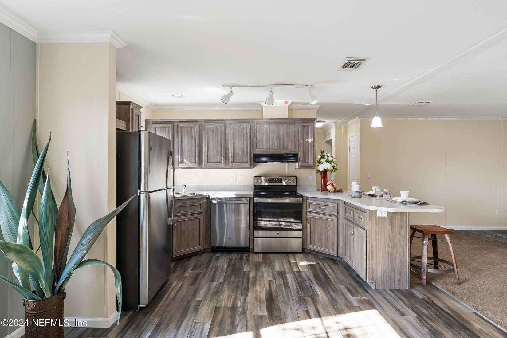 101 LONG Br Ct  