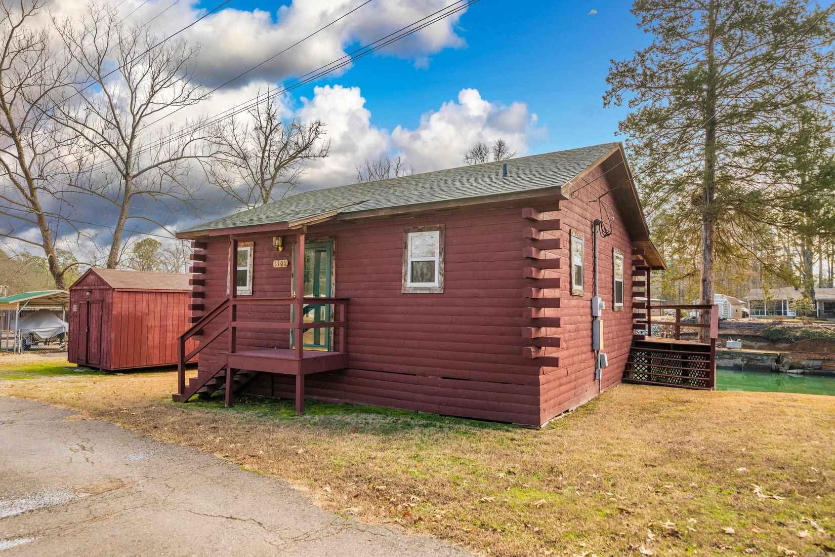 1101 Cozy Acres  