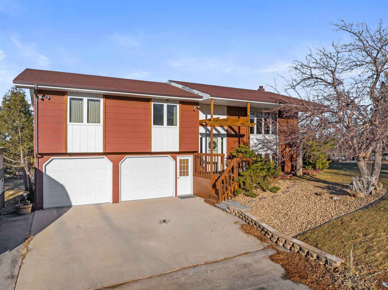 3225 Mdw Ln  