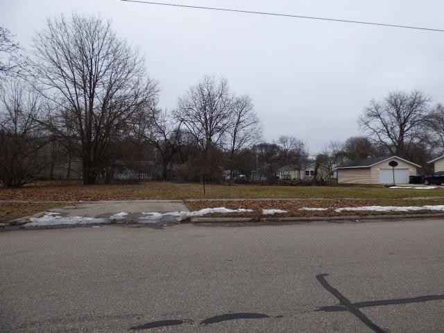 1335 E Broad St  