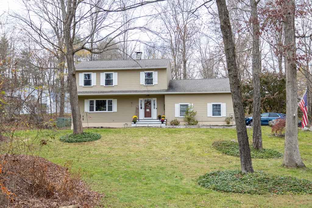 50 Nathan Hale Dr  