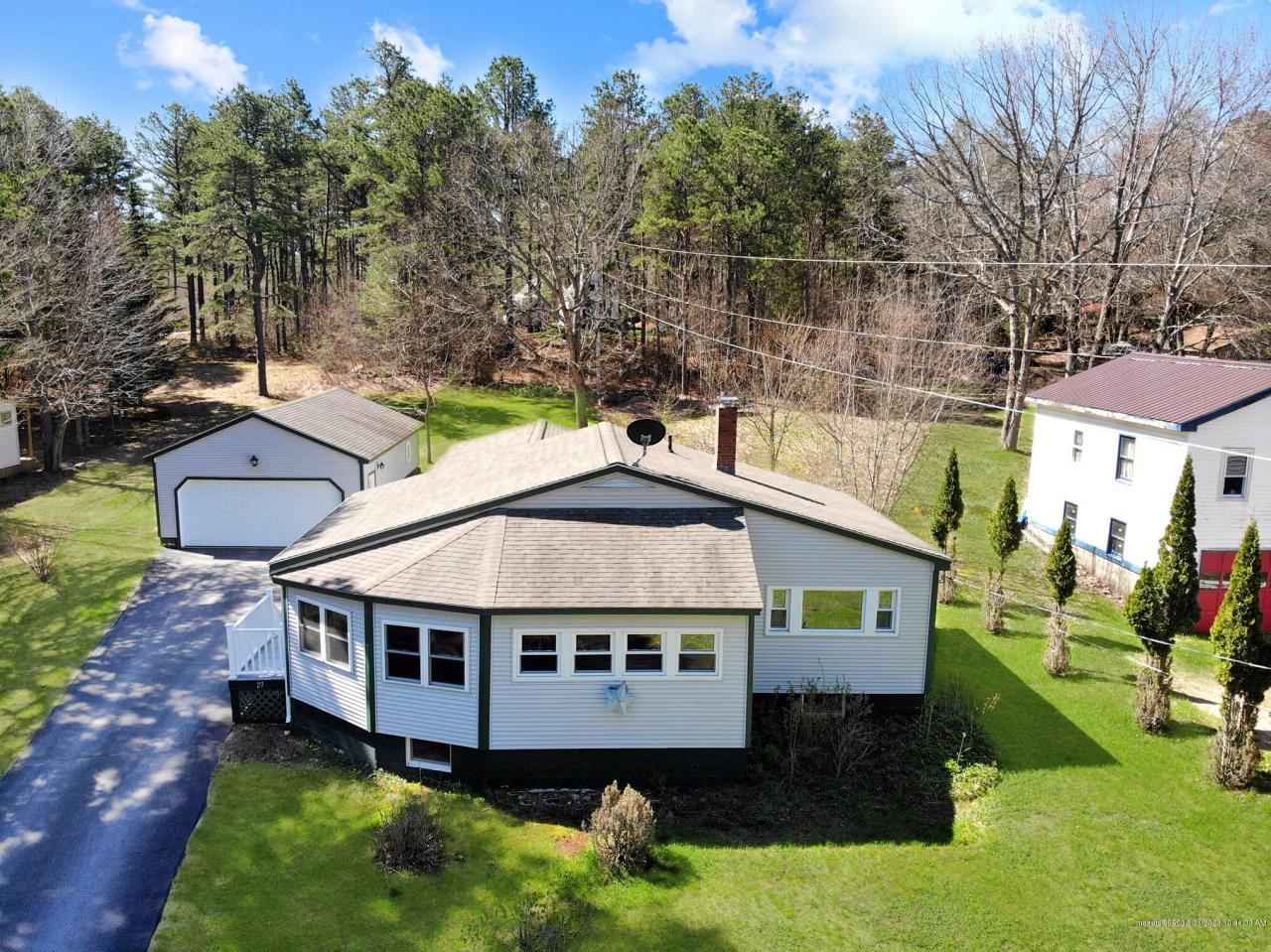 27 Whippoorwill Ln  