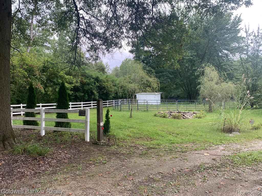 27325 Martinsville Rd  