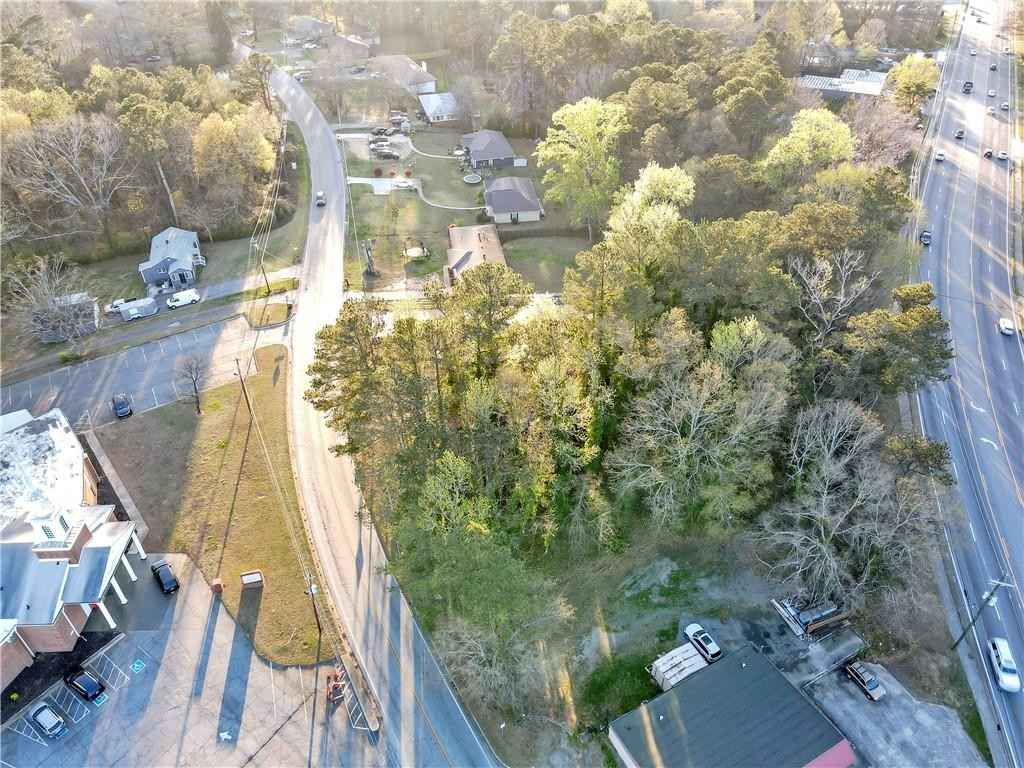 1587 Veterans Memorial Hwy SE  