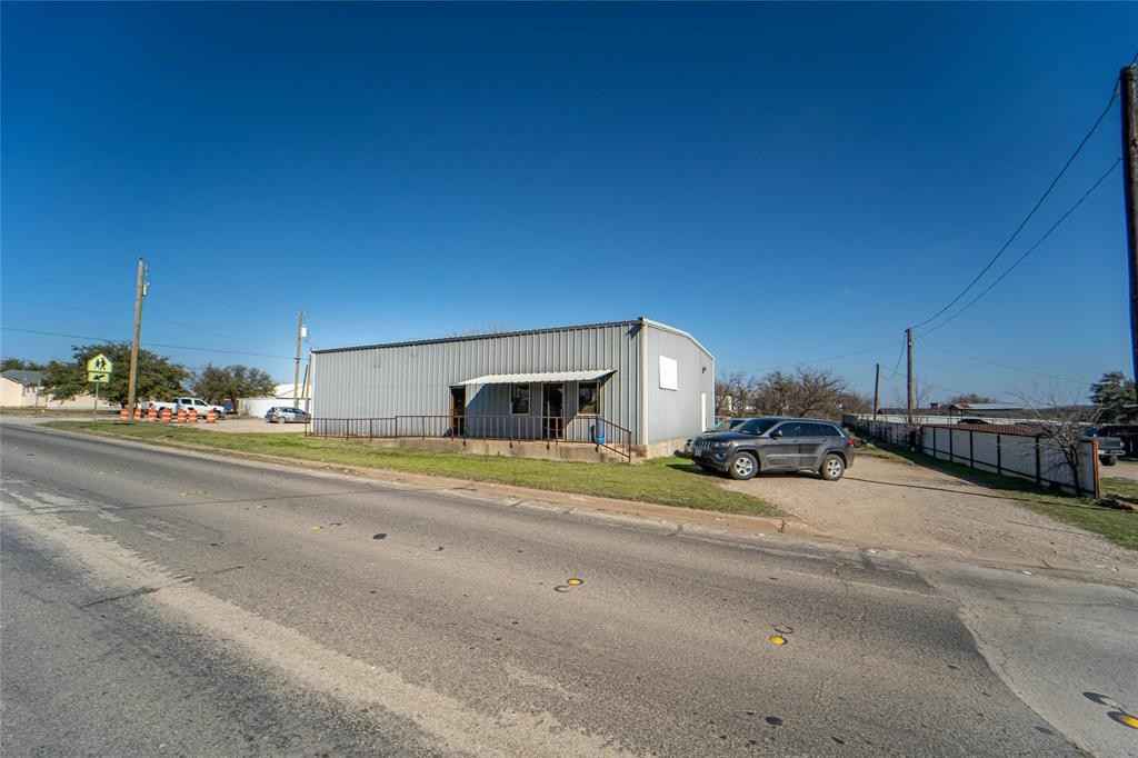 1108 N Breckenridge Ave  