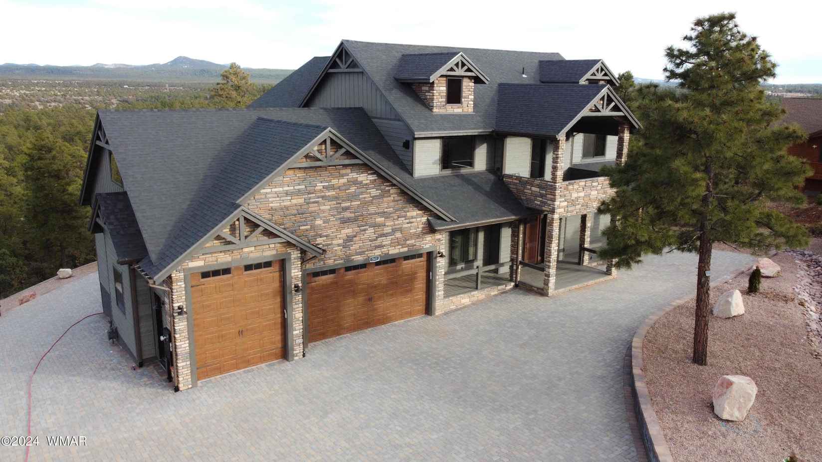 585 Lazy Bear Way  