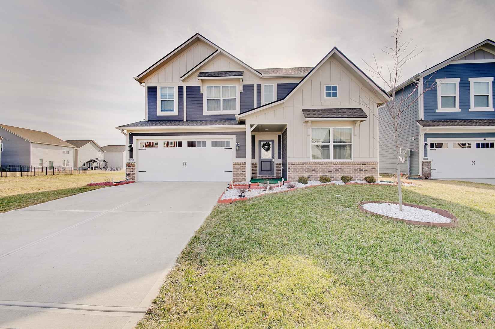 8767 Laurelton Pl  