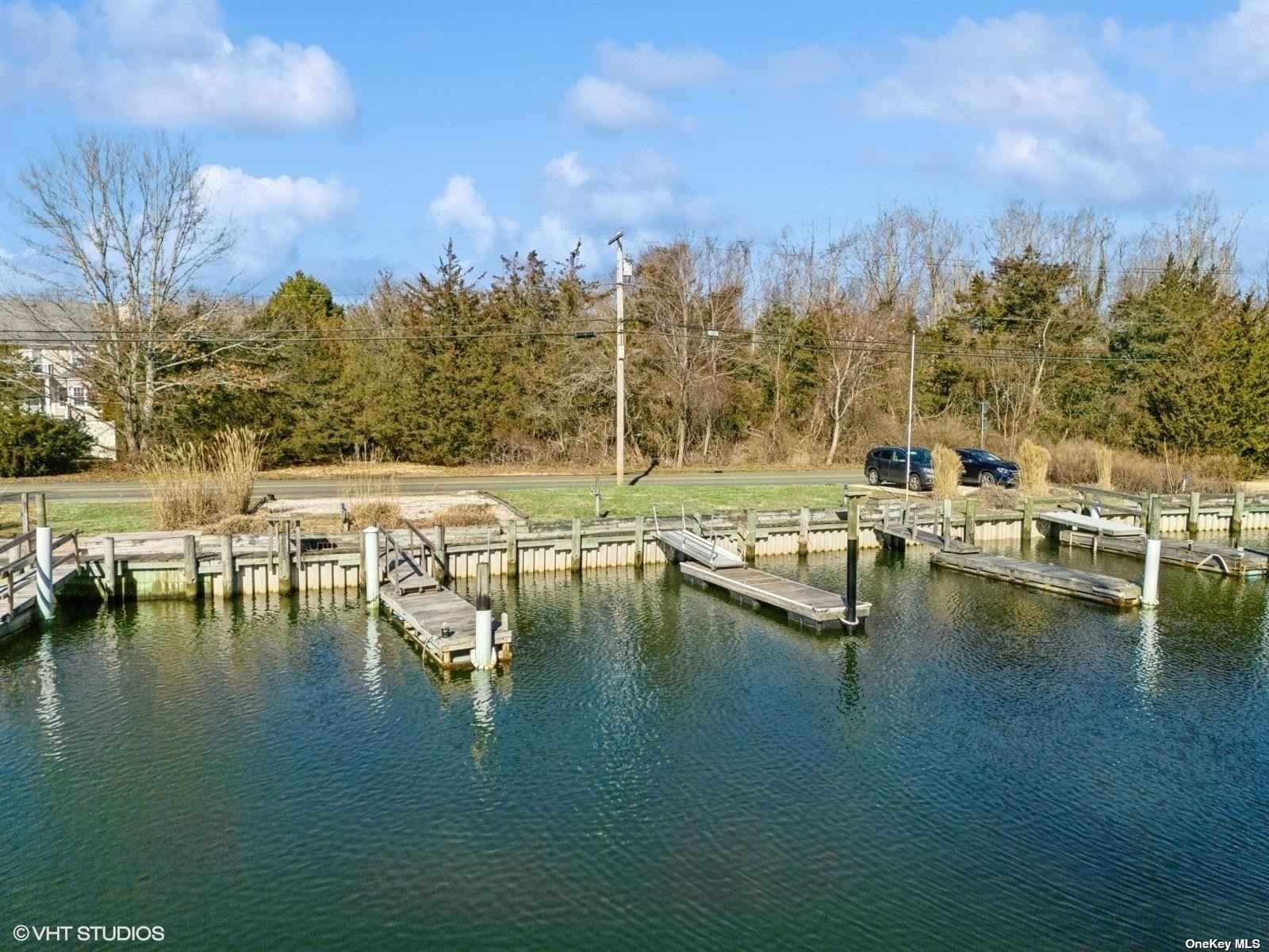 33 Lagoon Ct  