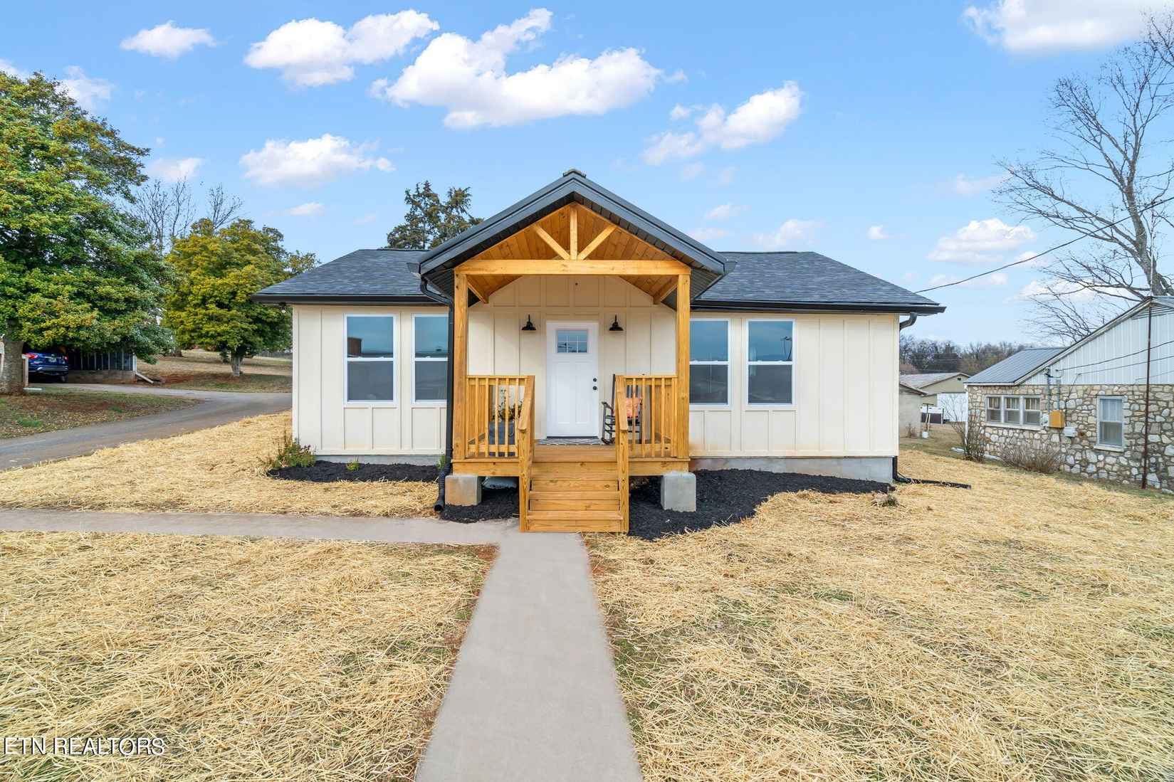 1002 Cannon Ave  