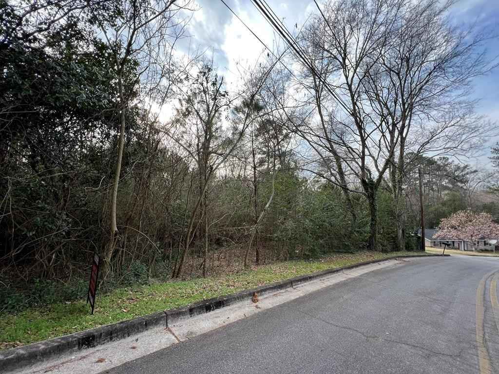 2285 Pinewood Dr  