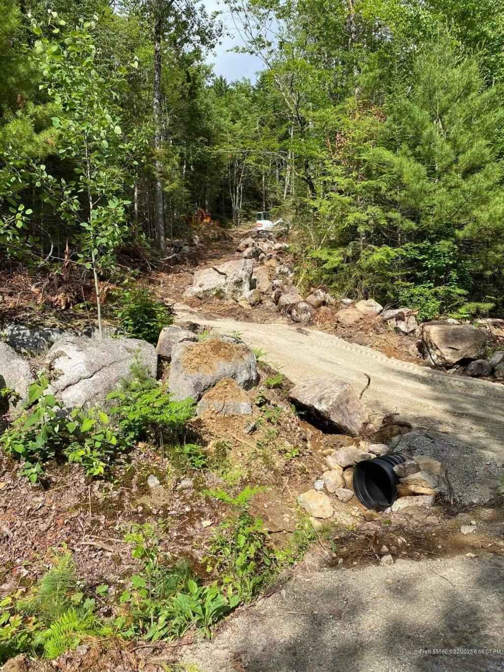 13 Hardwood Hl Rd  