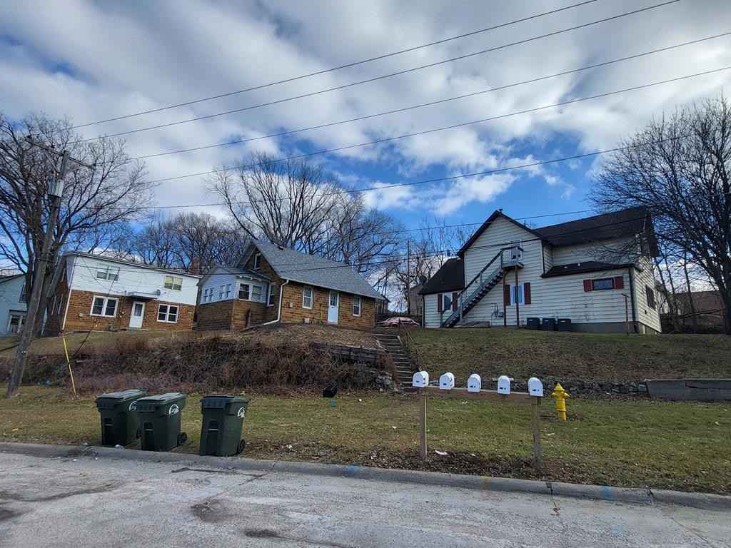 121 123 N 3rd 315 Haskell St  