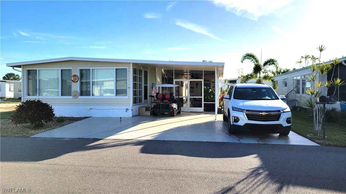 250 Hamlin Dr  