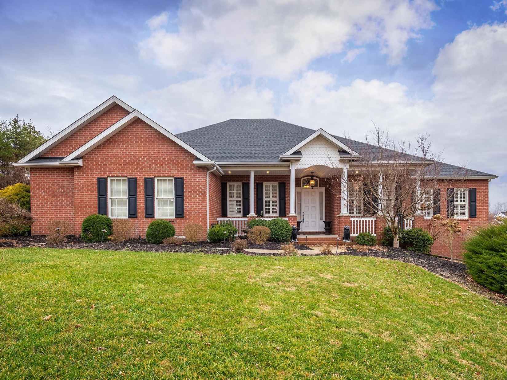 1024 Crestmont Rd  