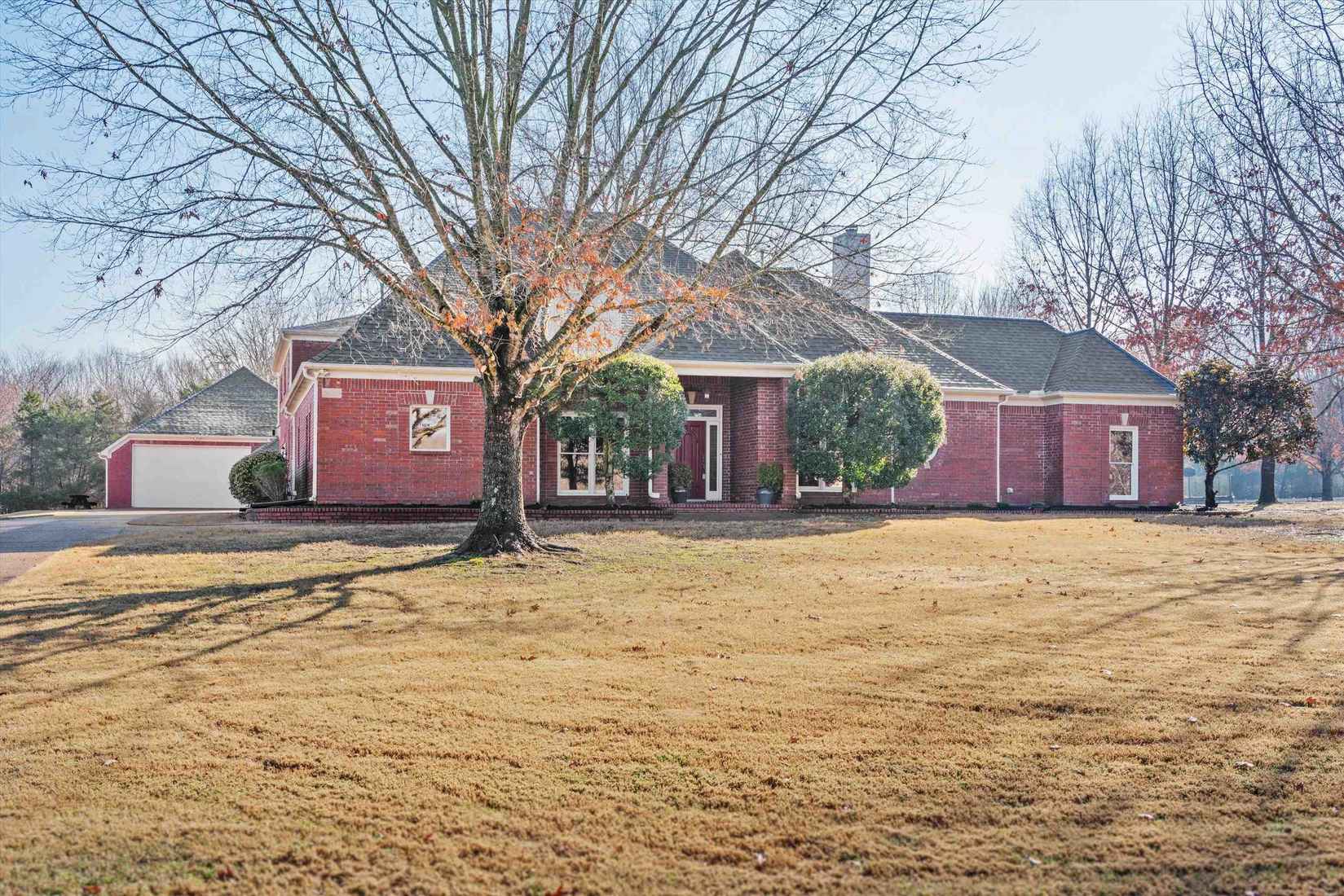 5040 ROWEN OAK  