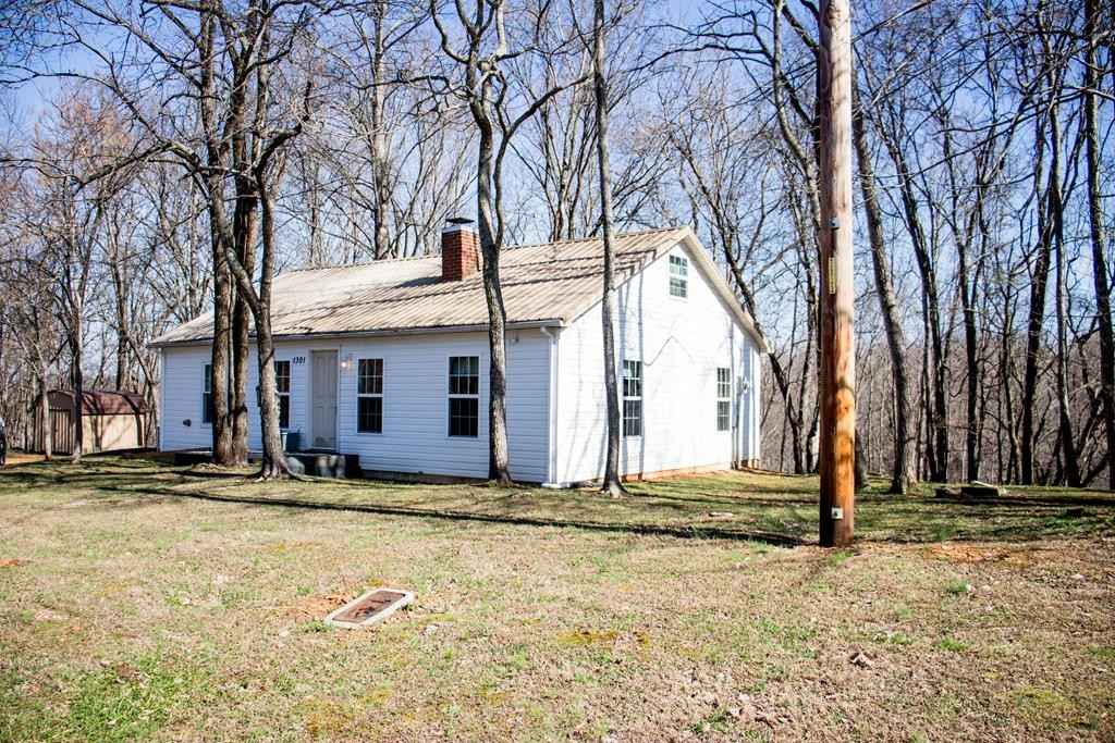 1301 Shepardsville Hwy  