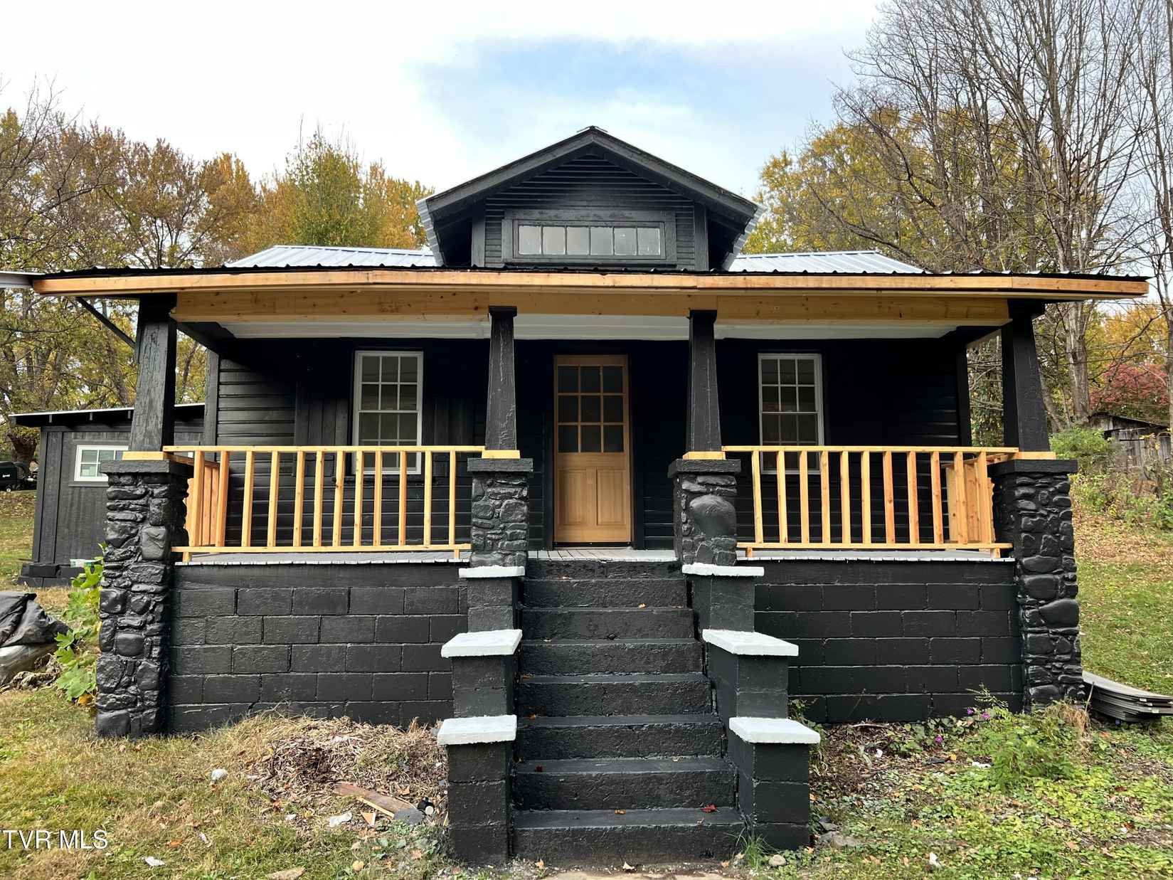 220 Jenkins Holw Rd  