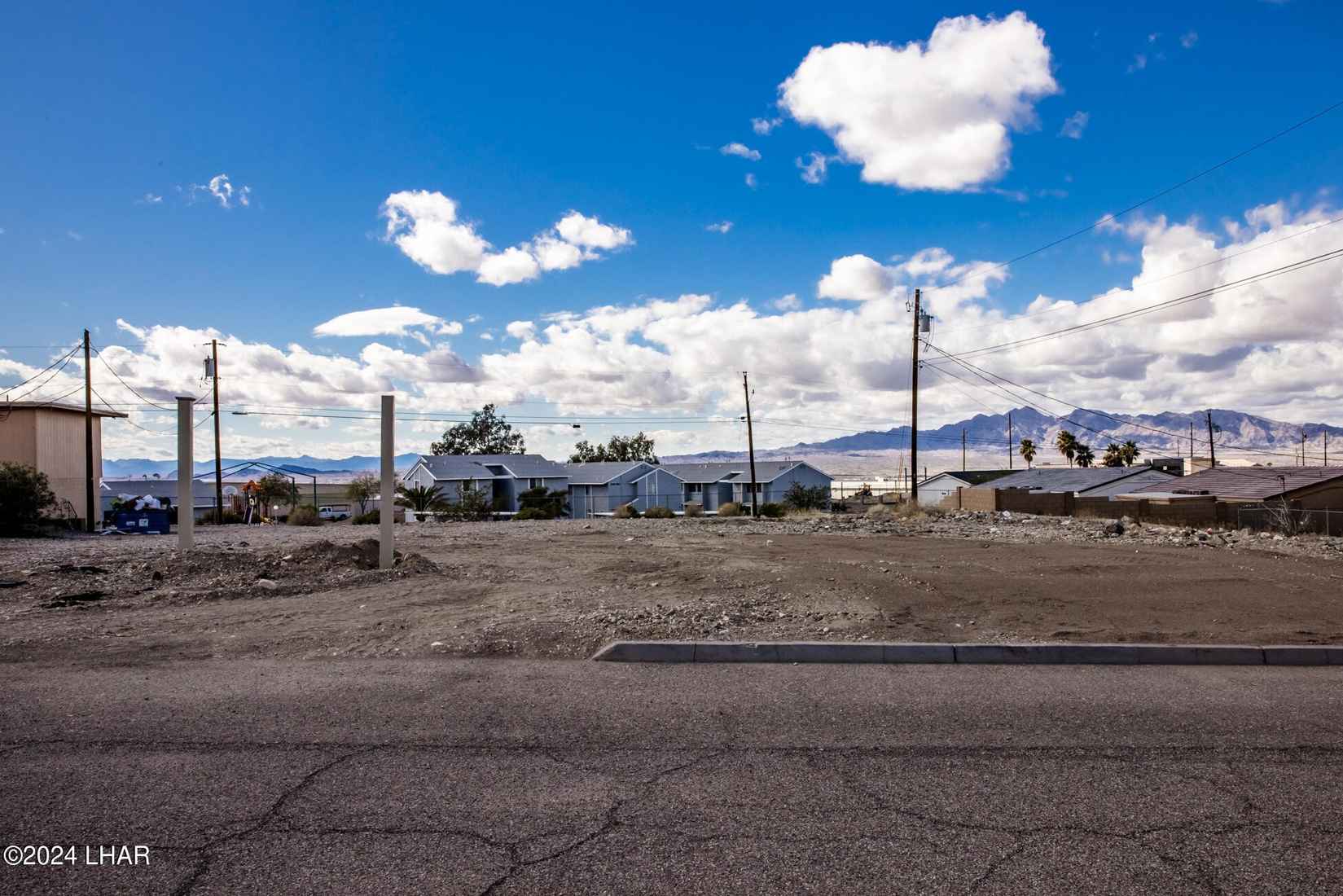 2306 Palisades Dr  