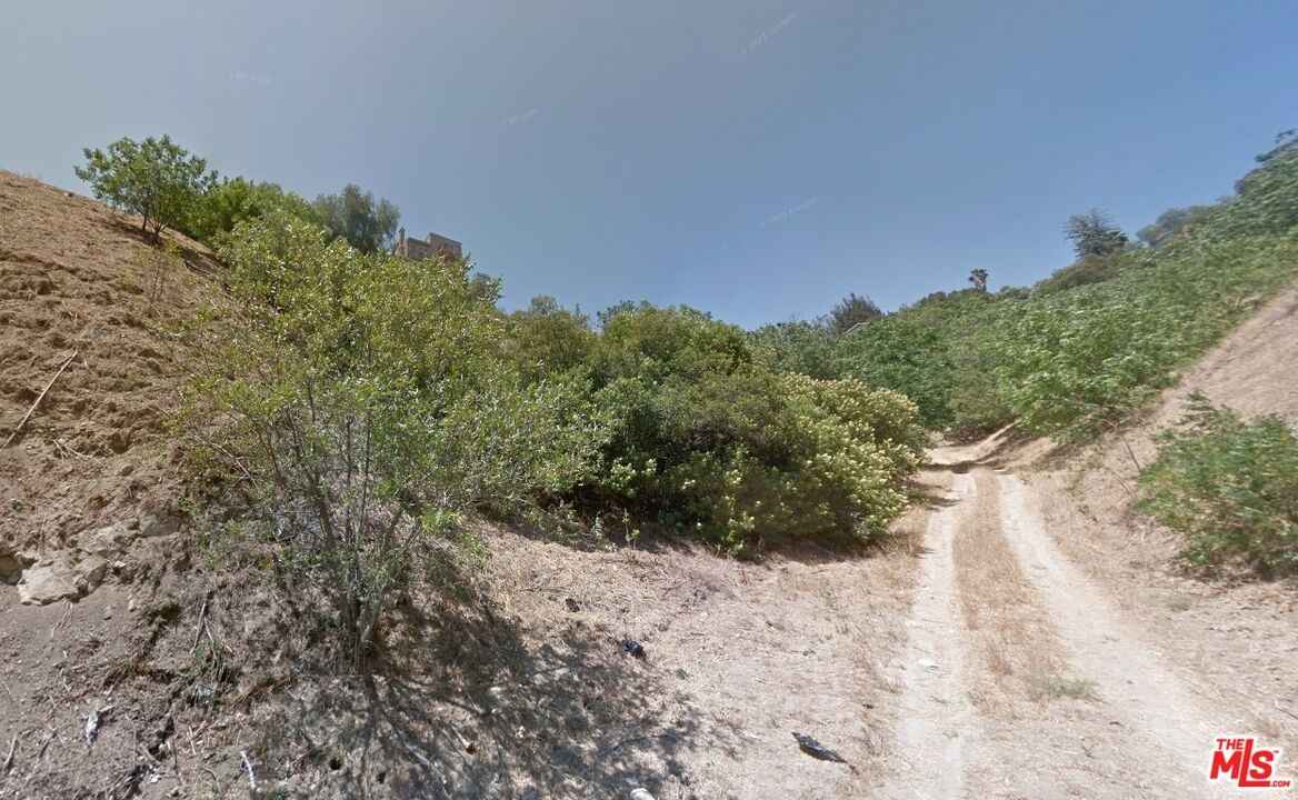 3636 N Paseo Dr  