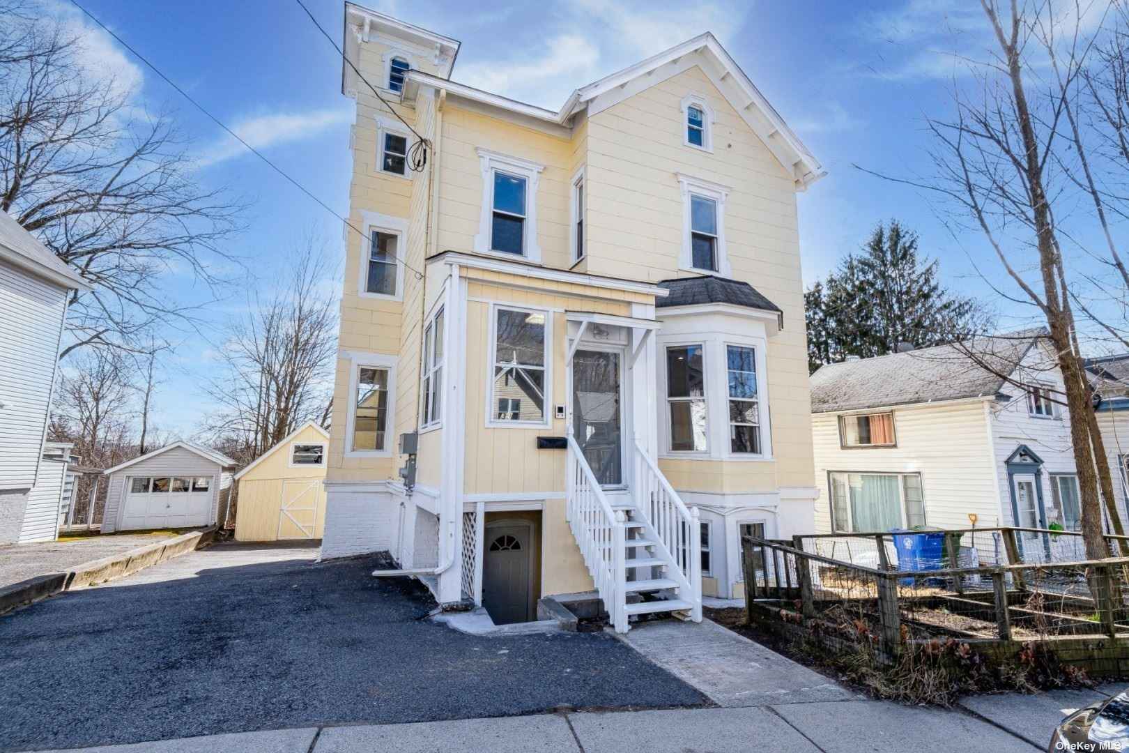 39 Hanford St  