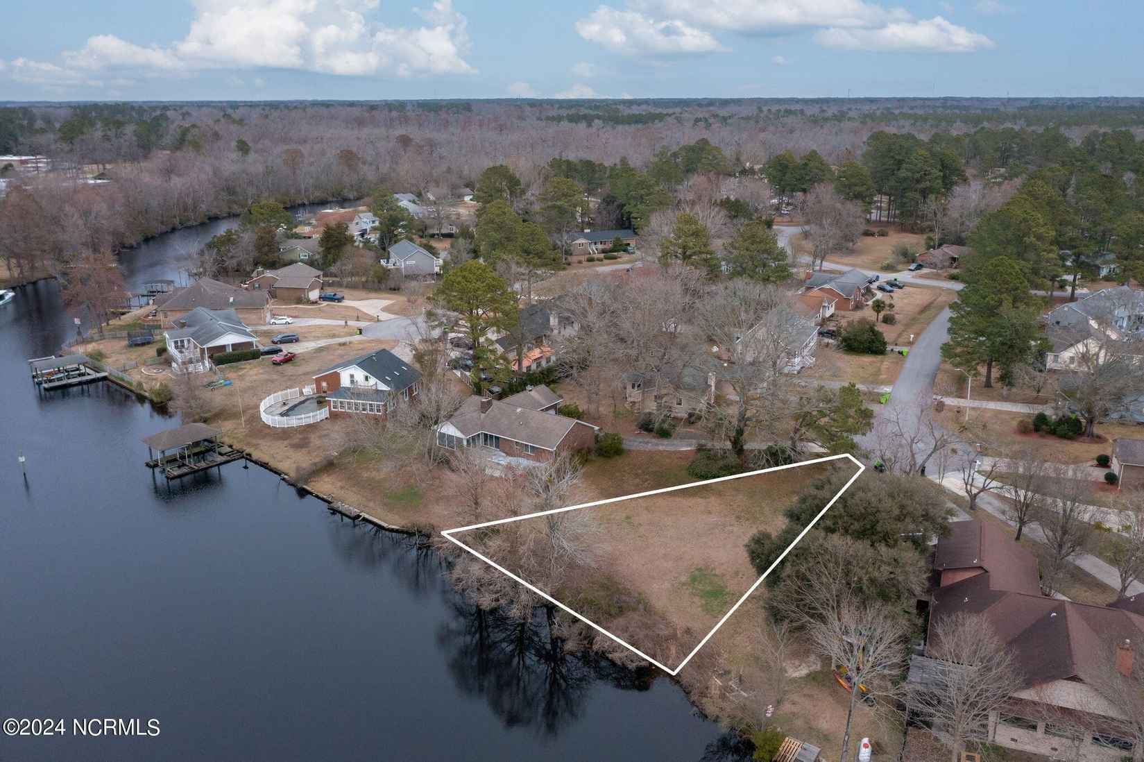 112 Portside Ln  