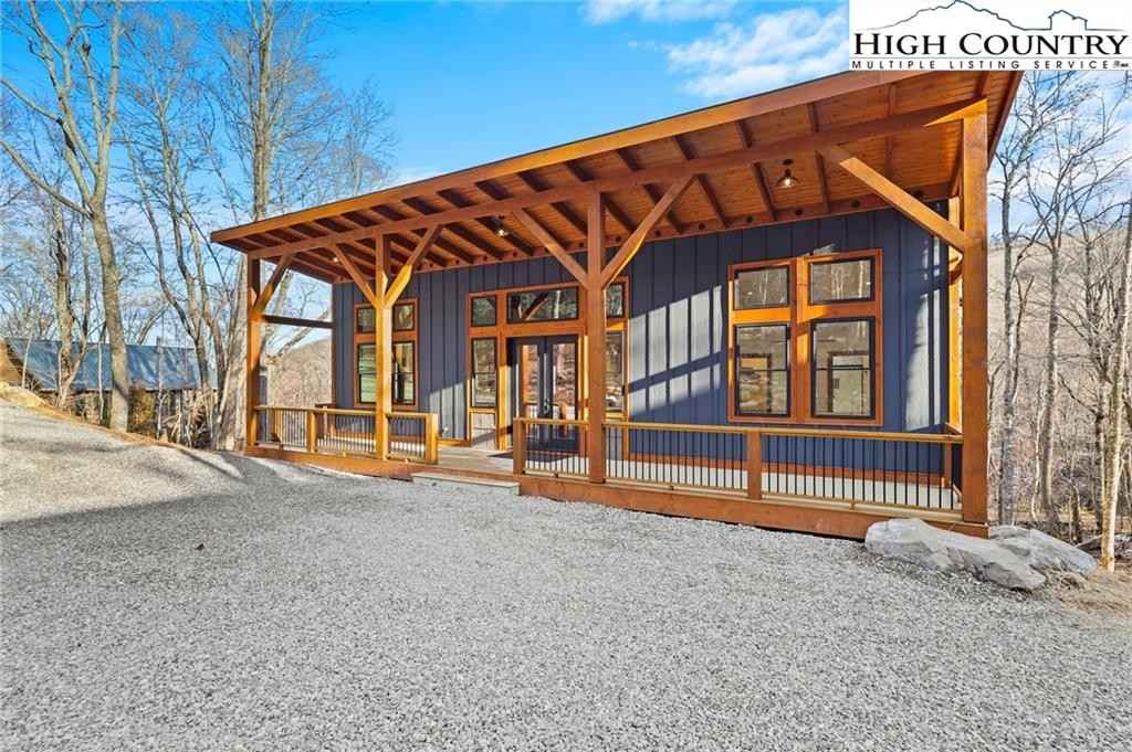 240 Shelter Rock Cir Cir  