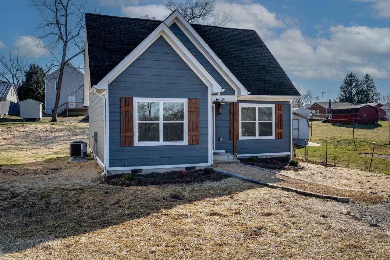 16610 E Spg St  