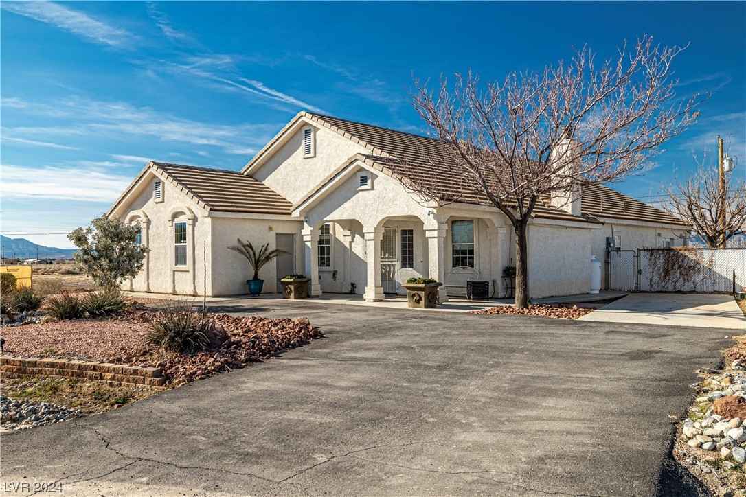 800 Mount Charleston Dr  