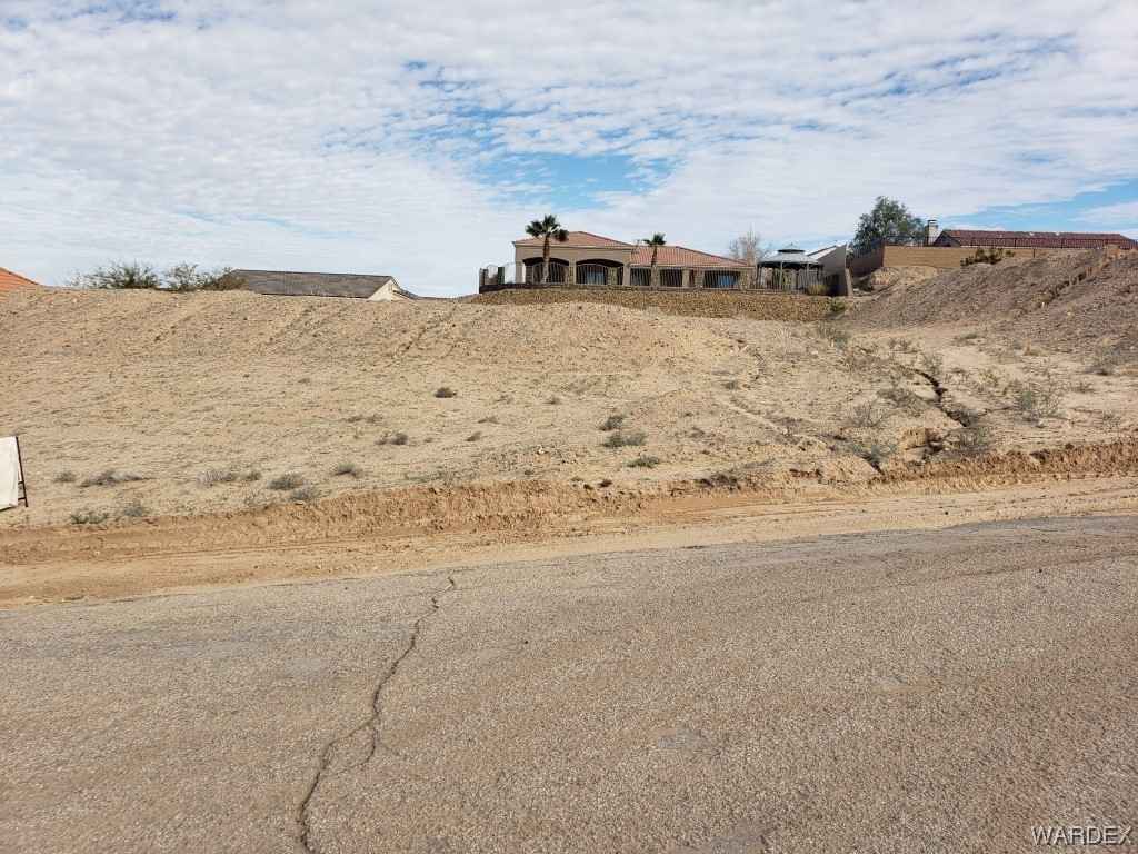 2035 E Primavera Bay  