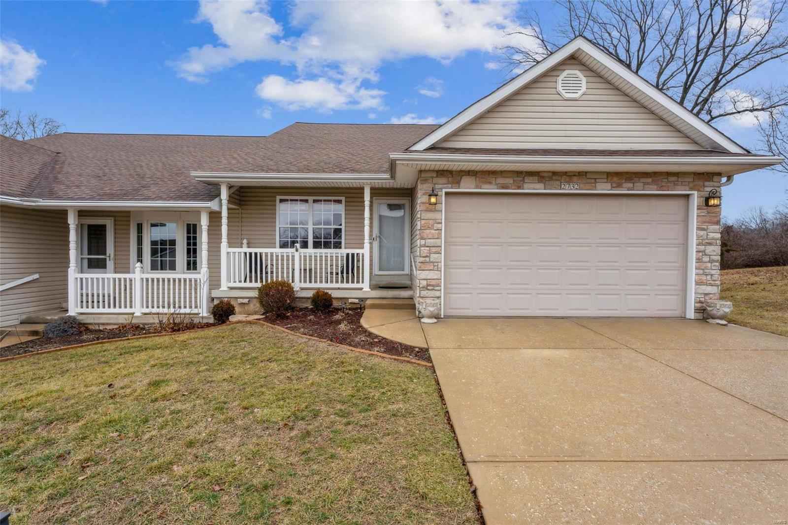 2732 Royal Oak Dr  