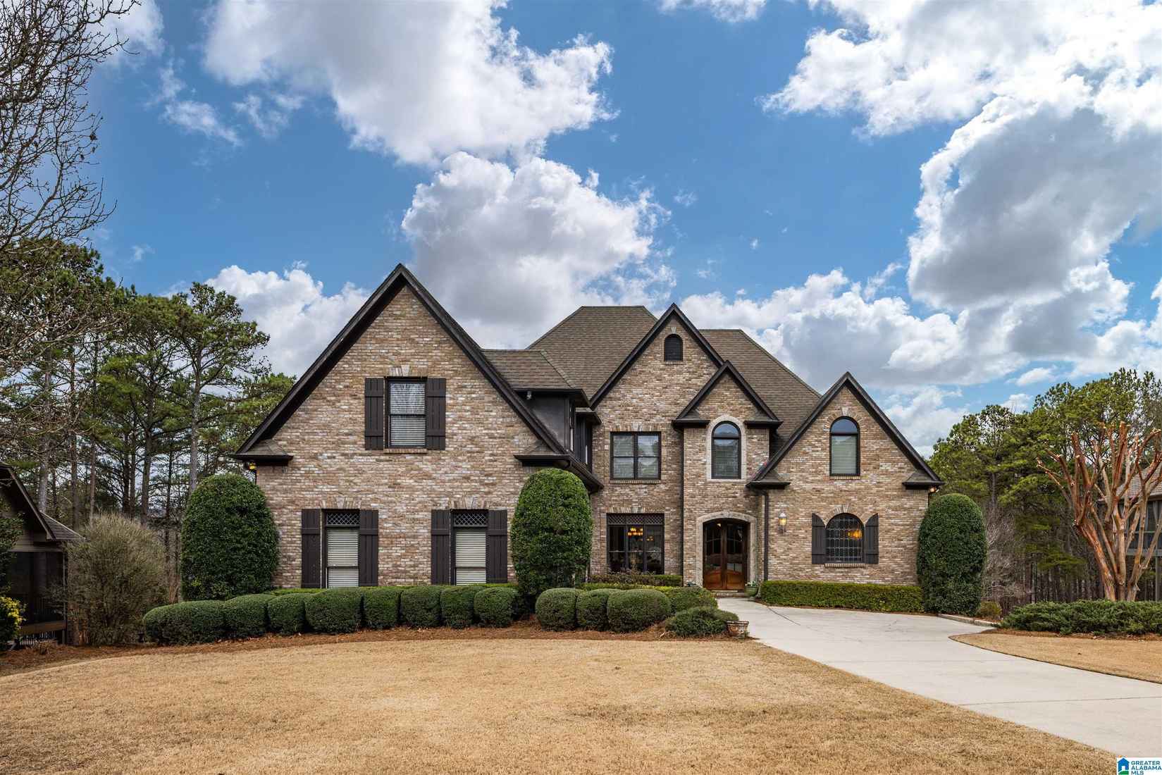 290 HIGHLAND Park Dr  