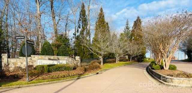 17 Ridgeview Ln  