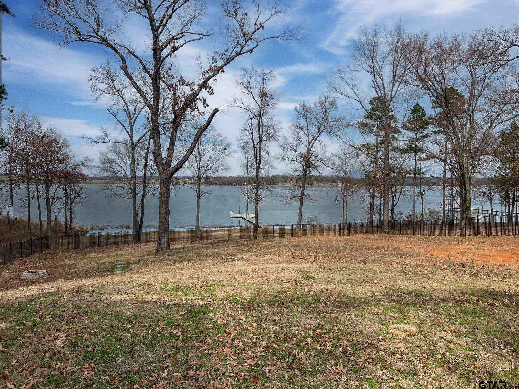 227 Sterling Shrs Dr  