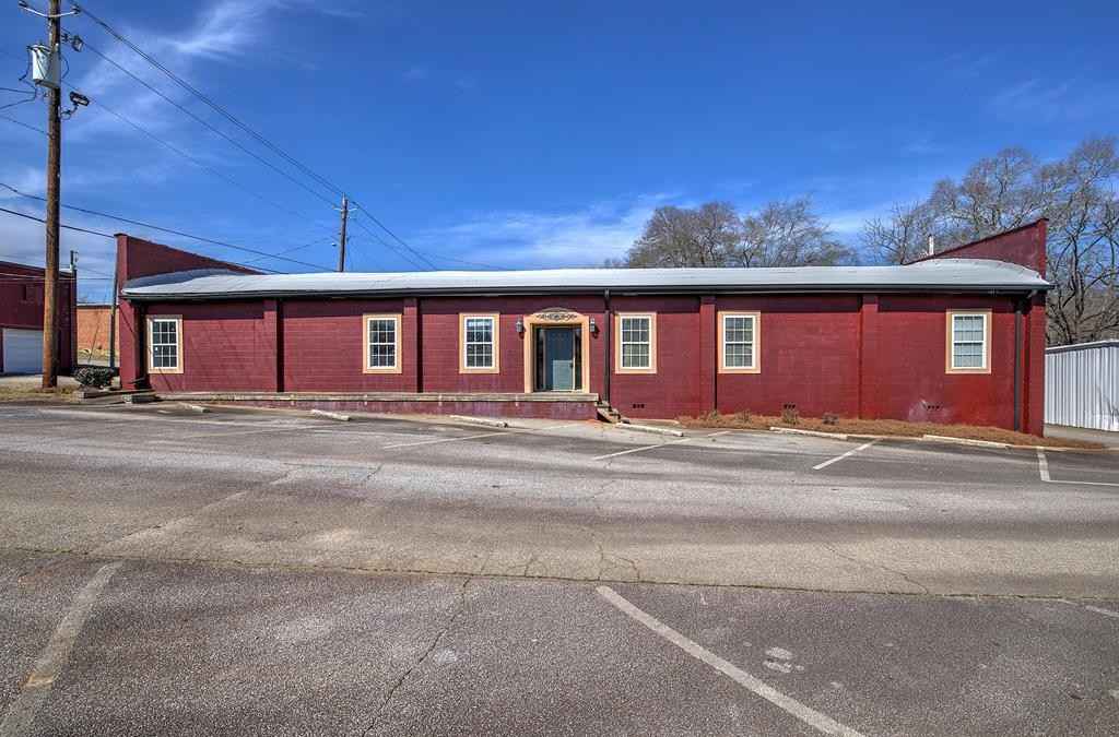 105 W Church  