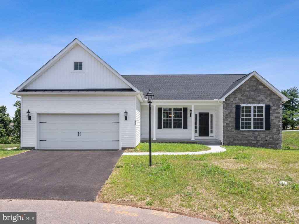 121 FLINT Dr  