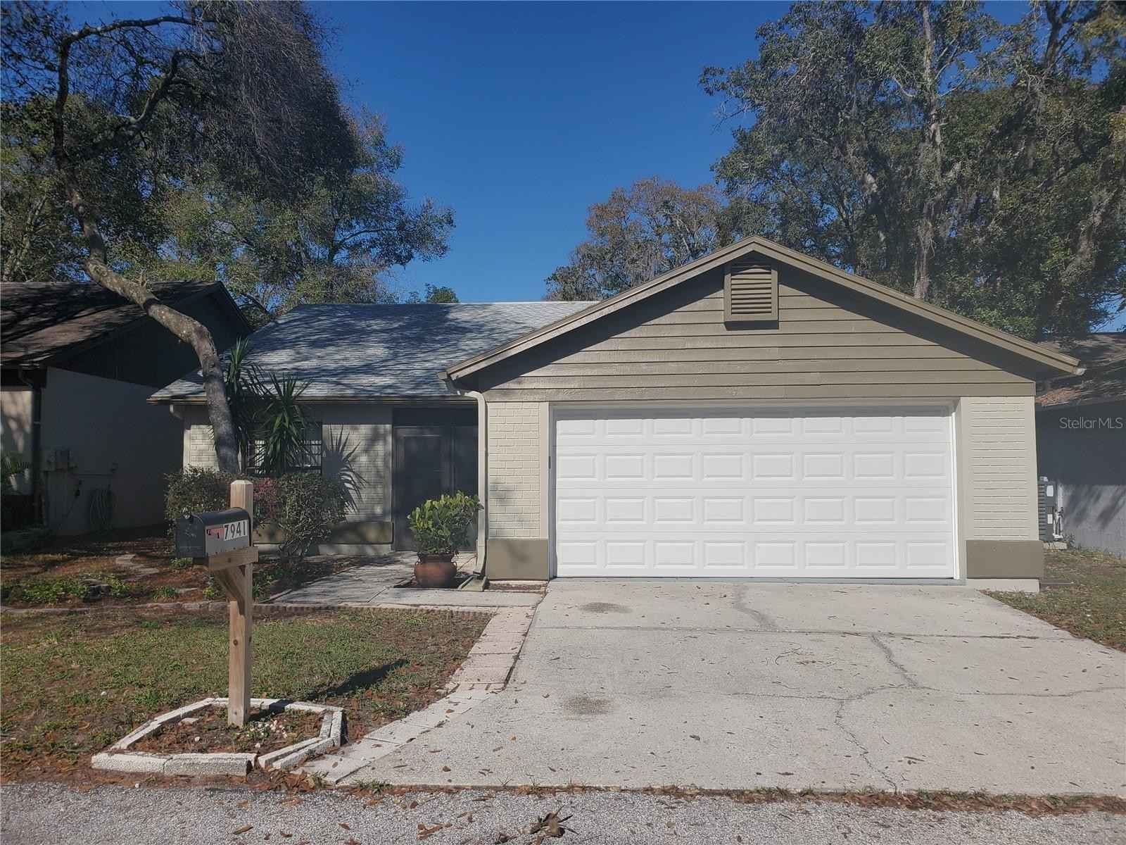 7941 Clarendon Dr  