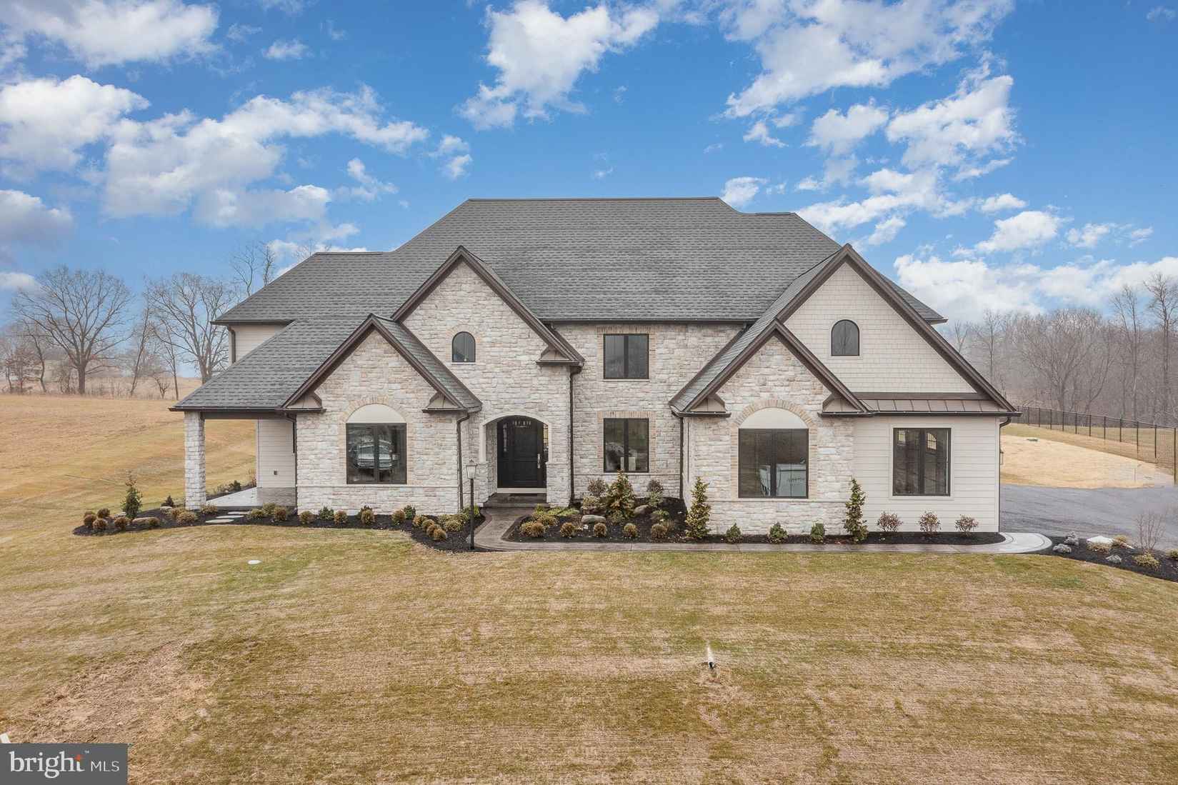 9 SAILFISH Dr  