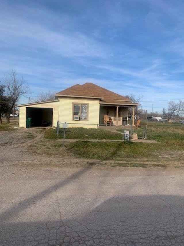 302 E 4th  