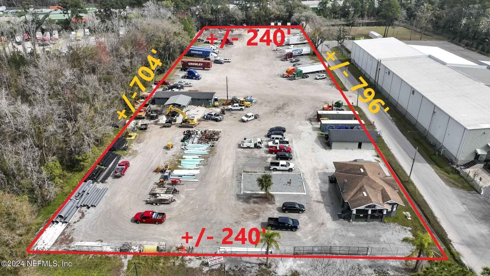 3907 EDGEWOOD Dr NE  