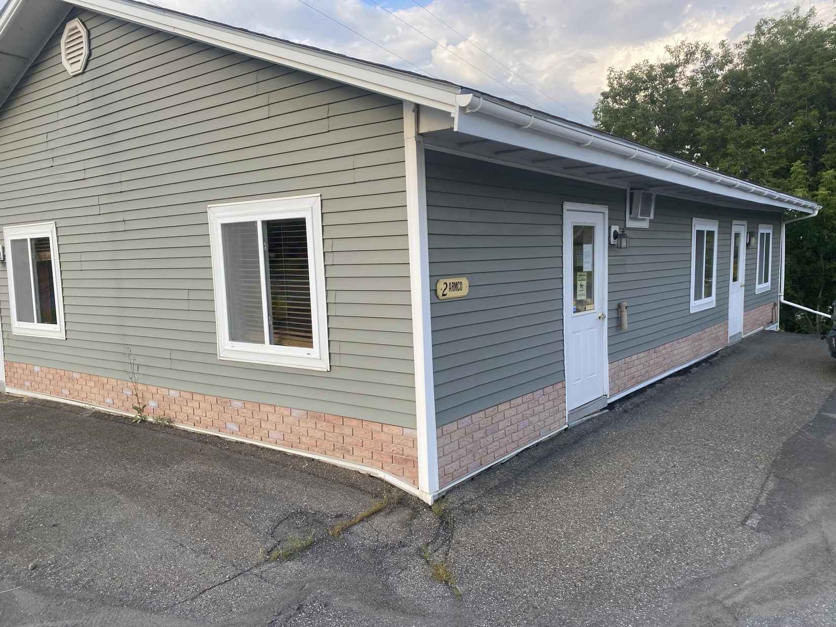 2 Armco Ave  