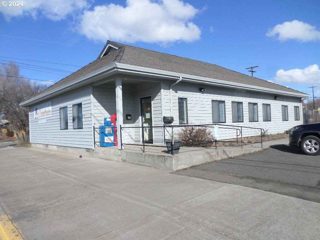 209 NW 1ST ST  